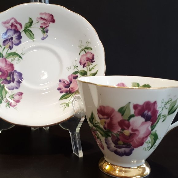 Windsor, Fine Bone China Floral Teacup And Saucer - Picture 3 of 8